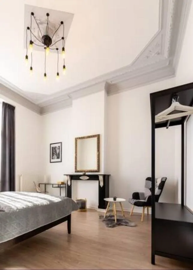 Manoir Bel Horizon Avec Grand Jardin Et Parking Prive Villa Brussels Holiday home