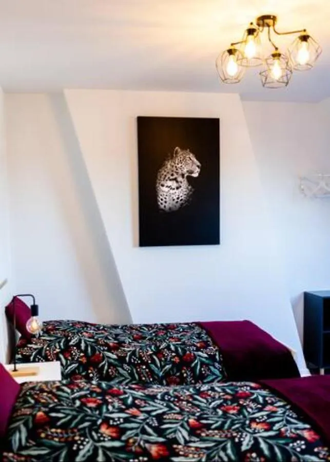 Manoir Bel Horizon Avec Grand Jardin Et Parking Prive Villa Brussels 0*,